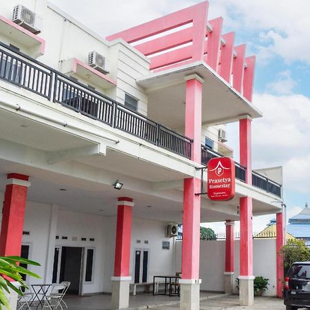 Hotel O Rajabasa Near Universitas Lampung Formerly Hotel Prasetya Бандар Лампунг Екстериор снимка