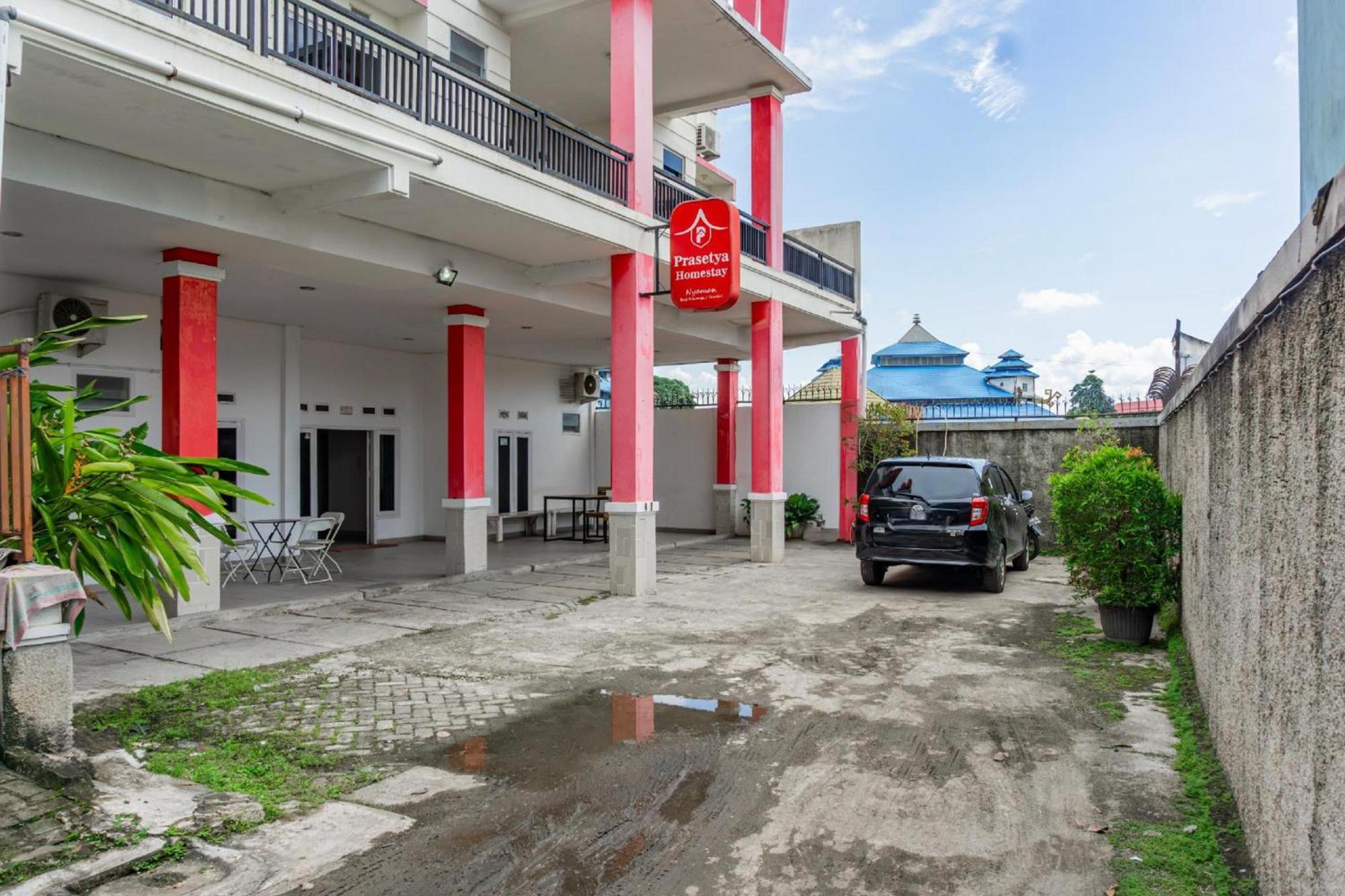Hotel O Rajabasa Near Universitas Lampung Formerly Hotel Prasetya Бандар Лампунг Екстериор снимка